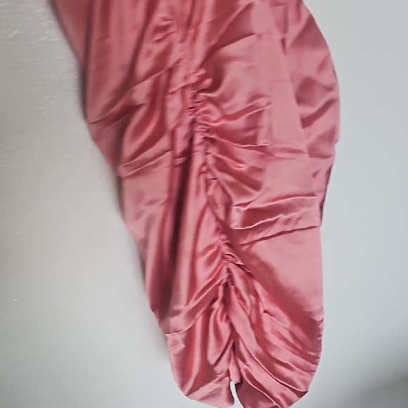 Chic Satin Mini Dress in Pink - Picture 6 of 7